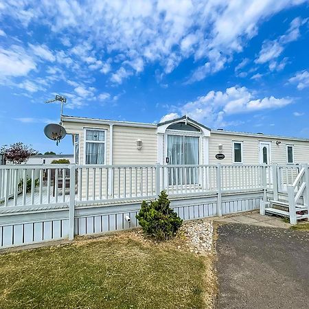 Brilliant Caravan For Hire At Manor Park In Hunstanton Norfolk Ref 23176K Hotel Bagian luar foto