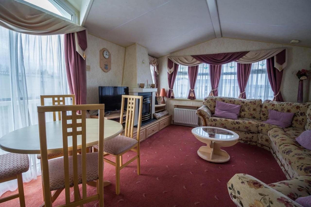 Brilliant Caravan For Hire At Manor Park In Hunstanton Norfolk Ref 23176K Hotel Bagian luar foto