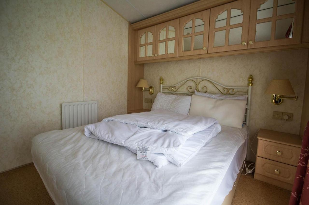 Brilliant Caravan For Hire At Manor Park In Hunstanton Norfolk Ref 23176K Hotel Bagian luar foto