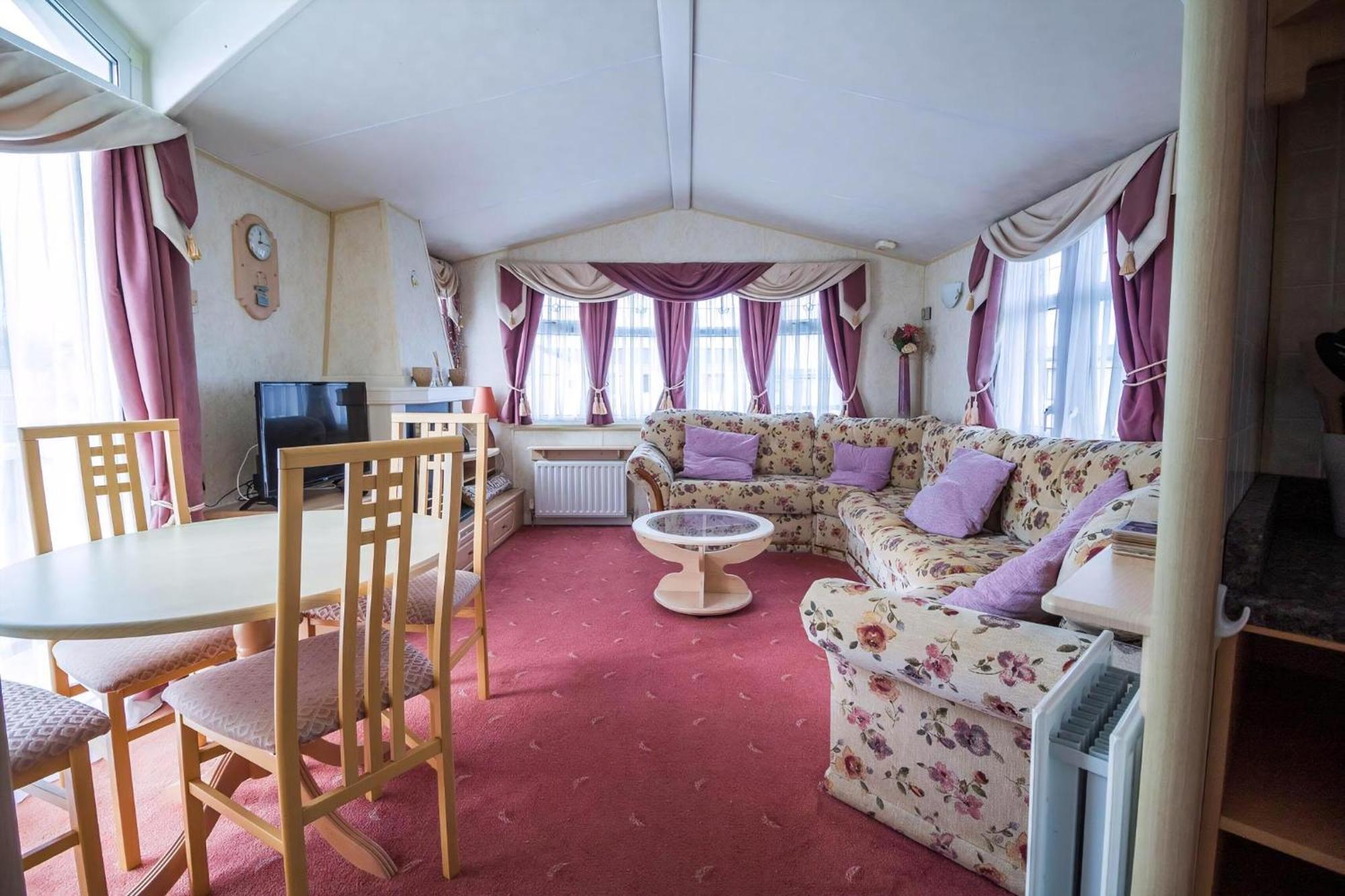Brilliant Caravan For Hire At Manor Park In Hunstanton Norfolk Ref 23176K Hotel Bagian luar foto