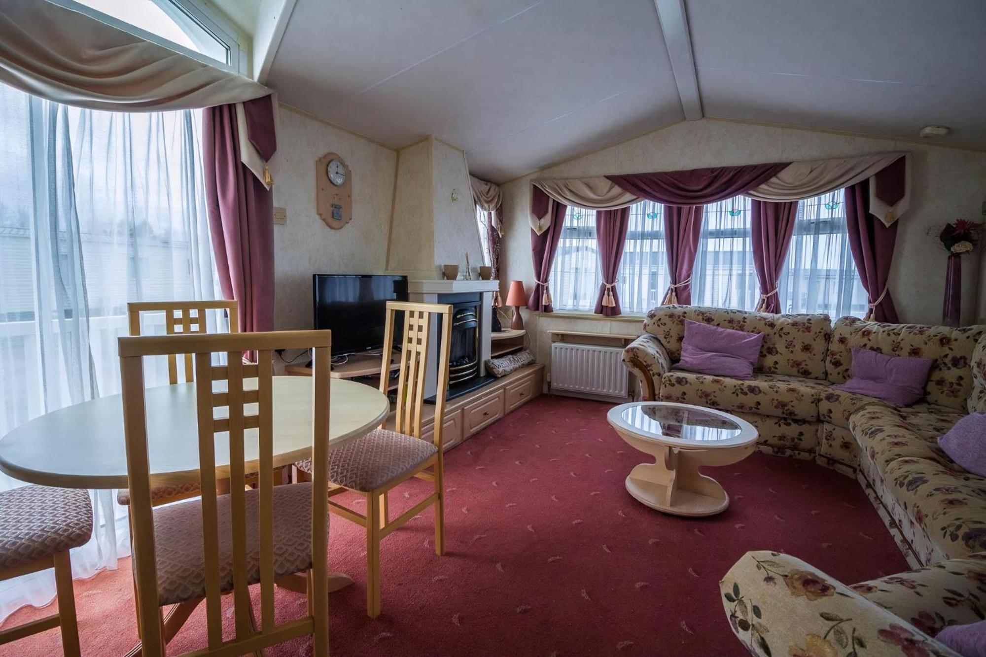 Brilliant Caravan For Hire At Manor Park In Hunstanton Norfolk Ref 23176K Hotel Bagian luar foto